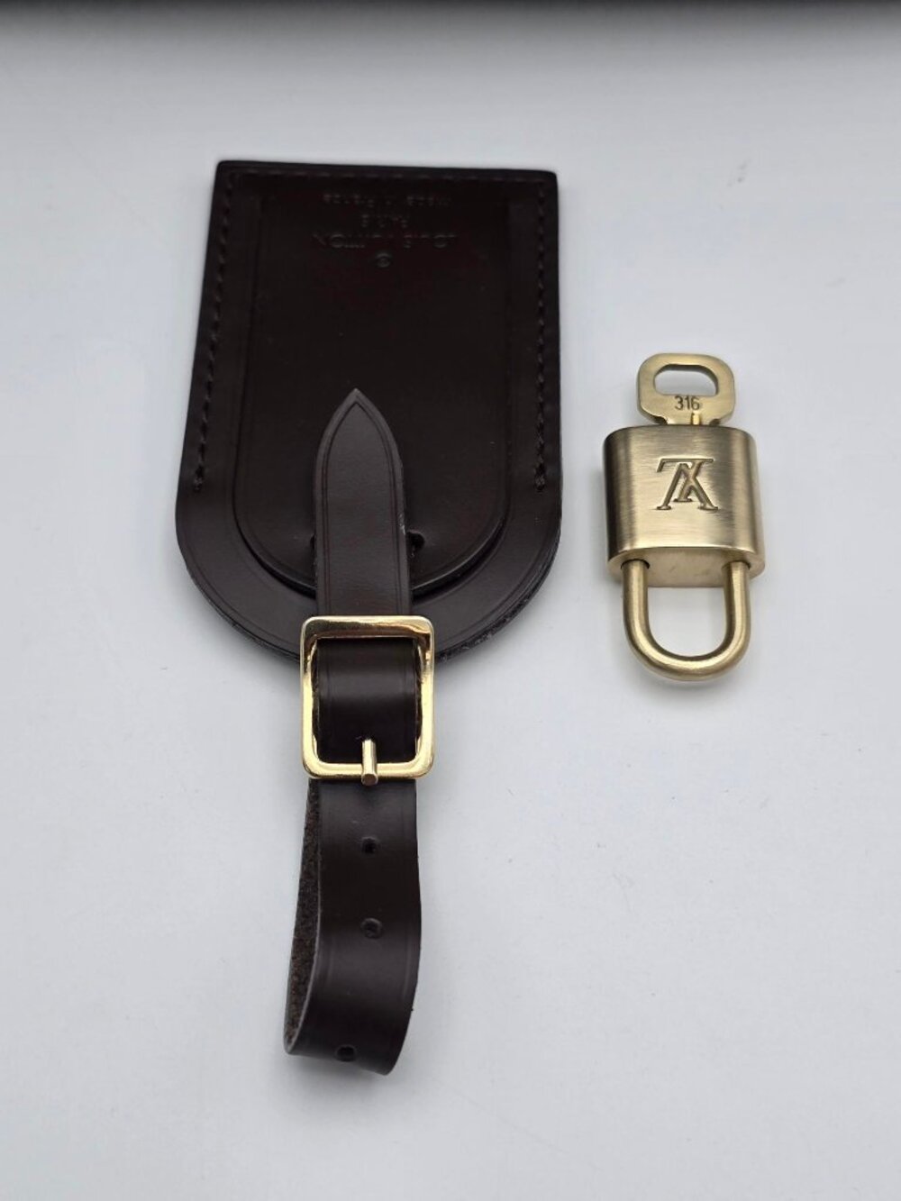 Authentic Louis Vuitton Brown Luggage Tag & Gold Padlock with Key-Made in France - Picture 5 of 14